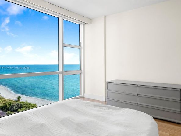 6801 Collins Ave Door1409 (deed 1401), Miami Beach FL 33141