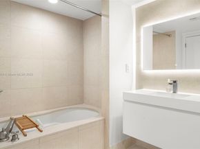 6801 Collins Ave Door1409 (deed 1401), Miami Beach FL 33141
