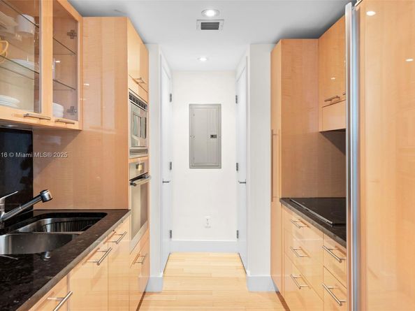 6801 Collins Ave Door1409 (deed 1401), Miami Beach FL 33141
