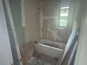 2281 NW 153rd St, Miami Gardens FL 33054