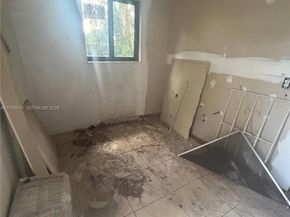 2281 NW 153rd St, Miami Gardens FL 33054