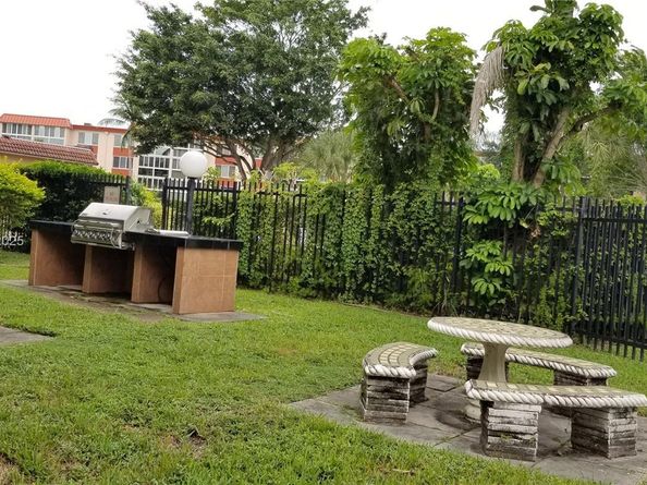 1103 NW 58th Ter 321, Sunrise FL 33313