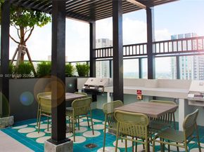 11 NE 6th St 1109, Miami FL 33132