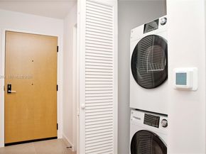 11 NE 6th St 1109, Miami FL 33132