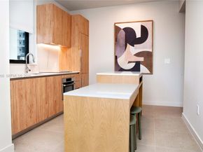 11 NE 6th St 1109, Miami FL 33132