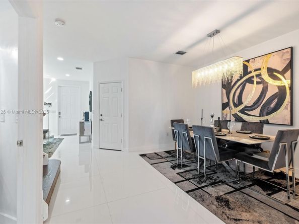 8780 NW 116th Path, Doral FL 33178