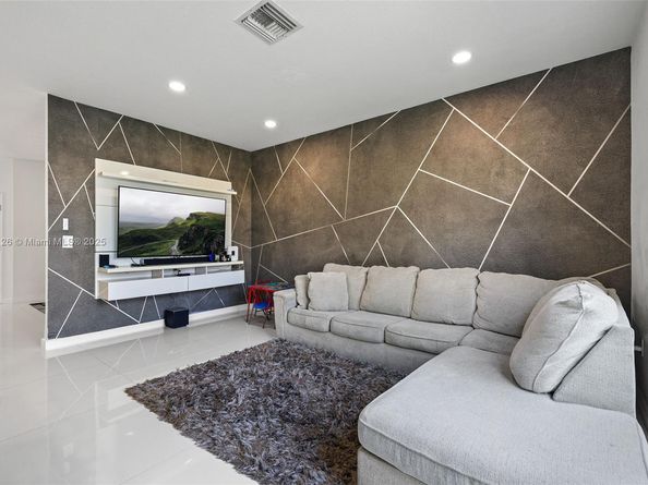 8780 NW 116th Path, Doral FL 33178