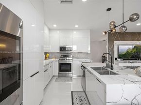 8780 NW 116th Path, Doral FL 33178