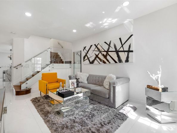 8780 NW 116th Path, Doral FL 33178