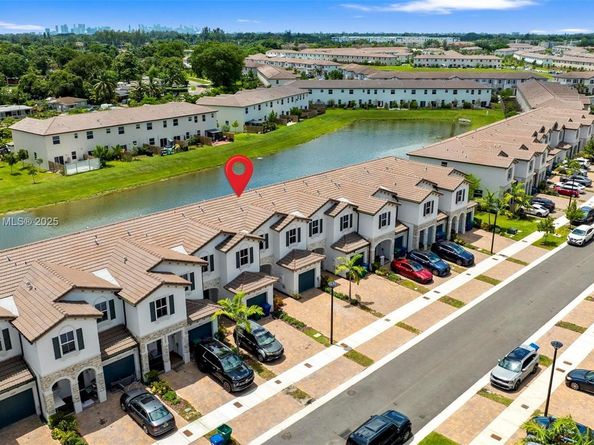 12625 NW 23rd Pl, Miami FL 33167