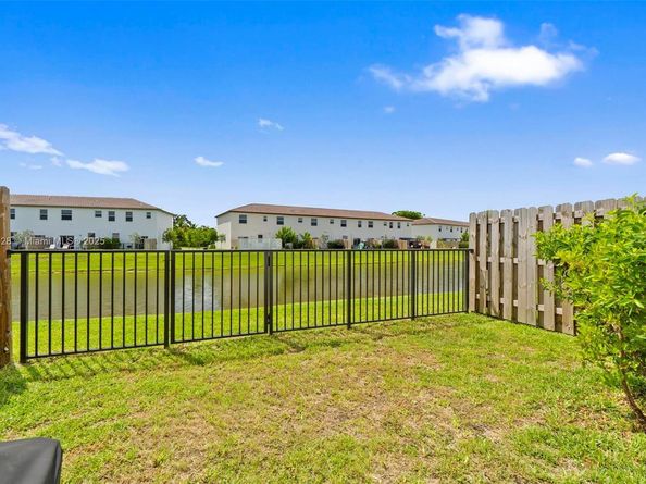 12625 NW 23rd Pl, Miami FL 33167