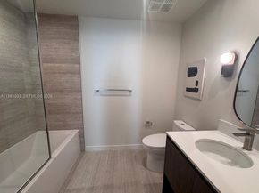 1611 SW 2nd Av 306, Miami FL 33129