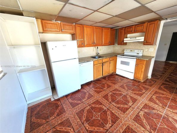 321 SW 1st Ct K5, Pompano Beach FL 33060