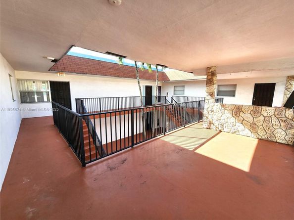 321 SW 1st Ct K5, Pompano Beach FL 33060