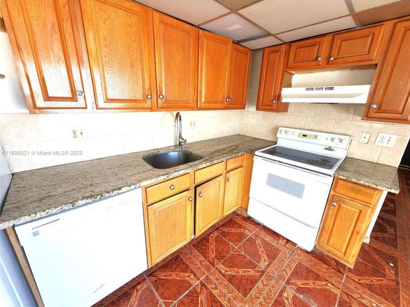 321 SW 1st Ct K5, Pompano Beach FL 33060