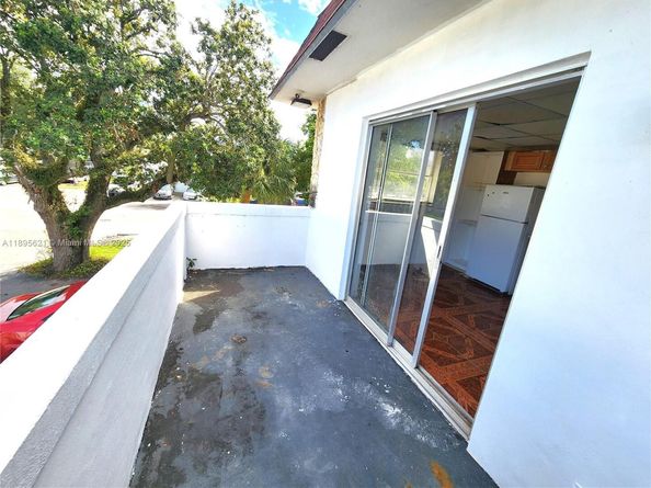 321 SW 1st Ct K5, Pompano Beach FL 33060
