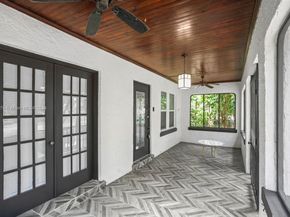46 NE 43rd St, Miami FL 33137