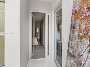 737 Alhambra Cir, Coral Gables FL 33134