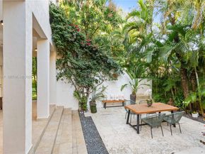 737 Alhambra Cir, Coral Gables FL 33134