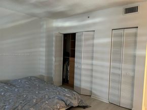 701 Brickell Key Blvd 1108, Miami FL 33131