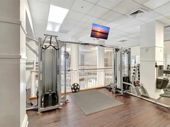 701 Brickell Key Blvd 1108, Miami FL 33131