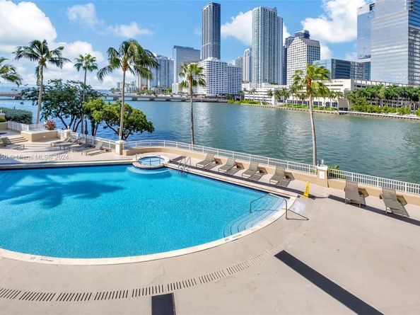 701 Brickell Key Blvd 1108, Miami FL 33131