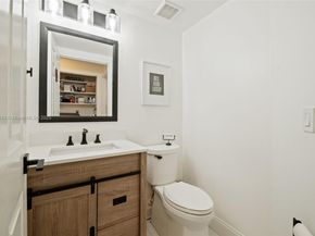 1611 SW 158th Ave, Pembroke Pines FL 33027