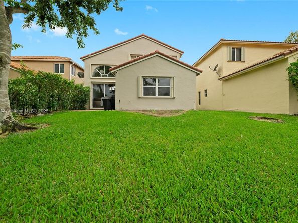 1611 SW 158th Ave, Pembroke Pines FL 33027