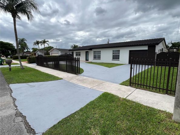 3530 SW 126th Ave, Miami FL 33175