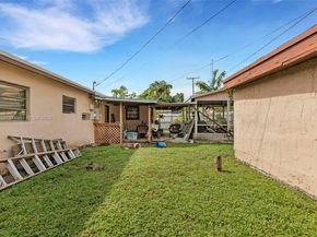 6811 Thomas St, Hollywood FL 33024