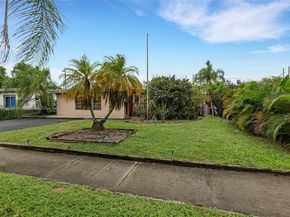 6811 Thomas St, Hollywood FL 33024