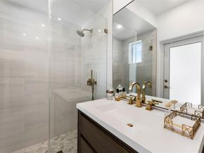 7425 SW 115th St, Pinecrest FL 33156