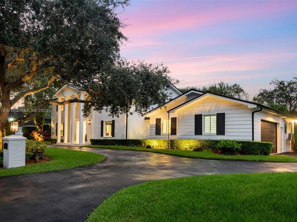 7425 SW 115th St, Pinecrest FL 33156