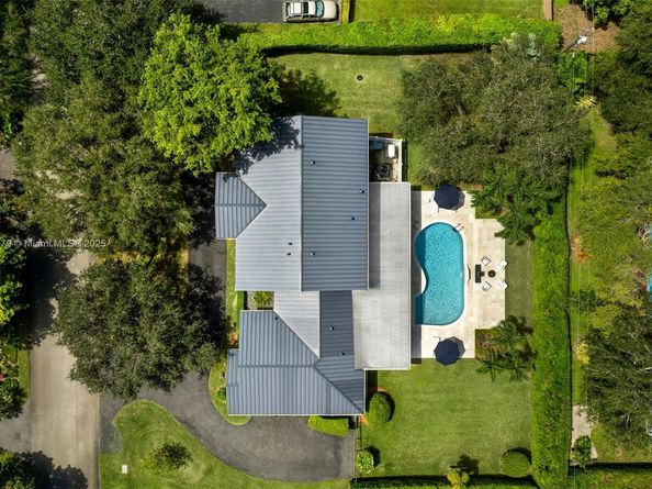 7425 SW 115th St, Pinecrest FL 33156
