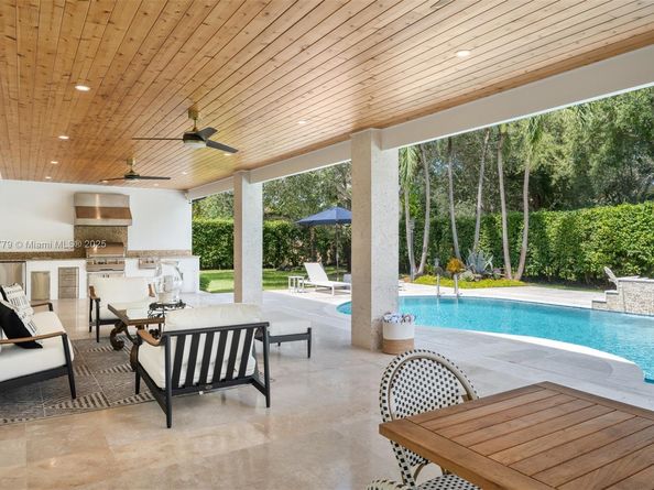 7425 SW 115th St, Pinecrest FL 33156