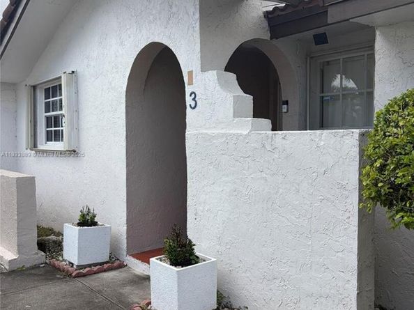 13531 SW 62nd St 143, Miami FL 33183