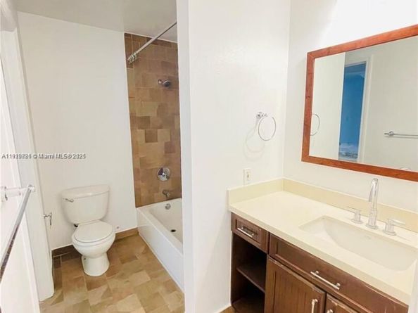 4086 N Pine Island Rd 508, Sunrise FL 33351