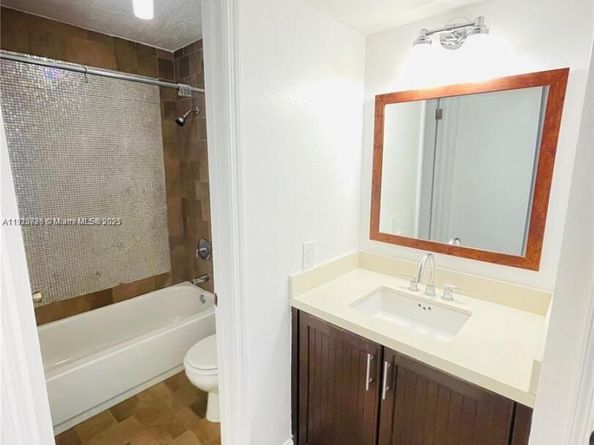 4086 N Pine Island Rd 508, Sunrise FL 33351