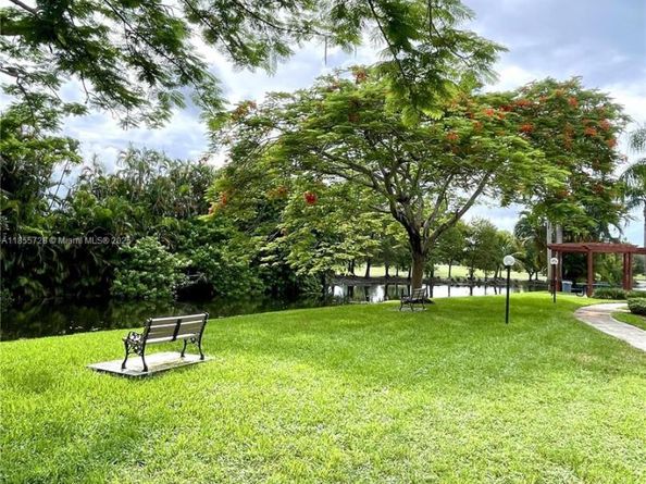 12760 Vista Isles Dr 711, Sunrise FL 33325