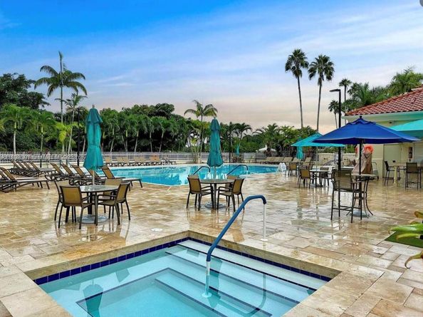 9869 NW 52nd Ter, Doral FL 33178