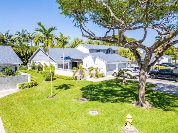 9869 NW 52nd Ter, Doral FL 33178