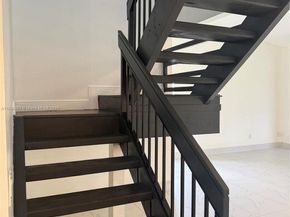 9869 NW 52nd Ter, Doral FL 33178