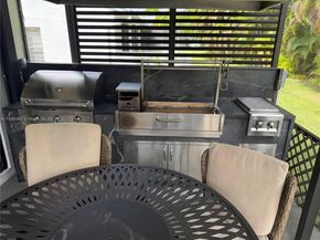 9869 NW 52nd Ter, Doral FL 33178