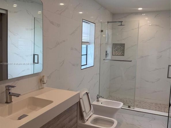 9869 NW 52nd Ter, Doral FL 33178