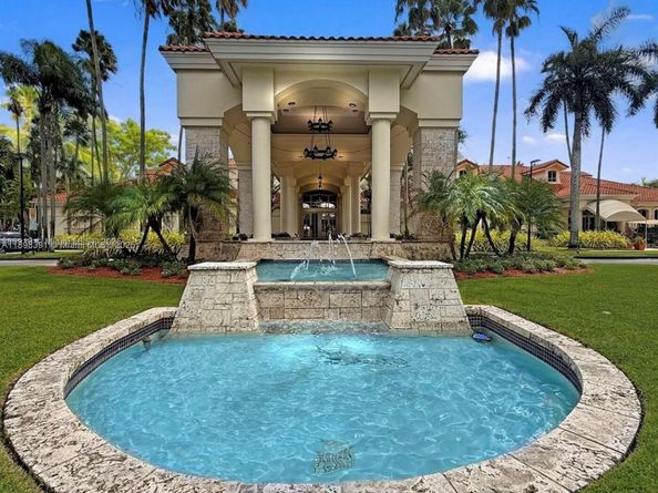 9869 NW 52nd Ter, Doral FL 33178