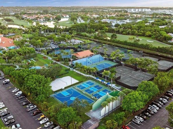 9869 NW 52nd Ter, Doral FL 33178