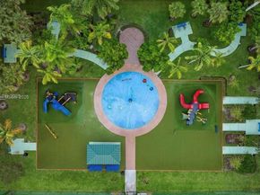 9869 NW 52nd Ter, Doral FL 33178