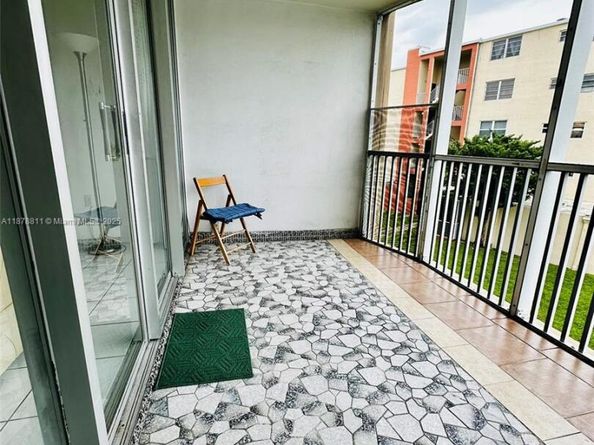 1690 NE 191st St 3051, Miami FL 33179