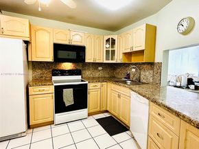 1690 NE 191st St 3051, Miami FL 33179