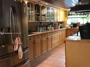 8550 Miller Dr, Miami FL 33155